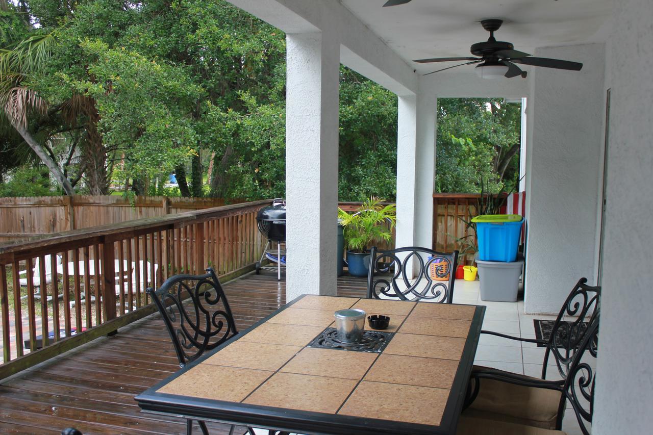 Poolhouse Villa แทมปา ภายนอก รูปภาพ